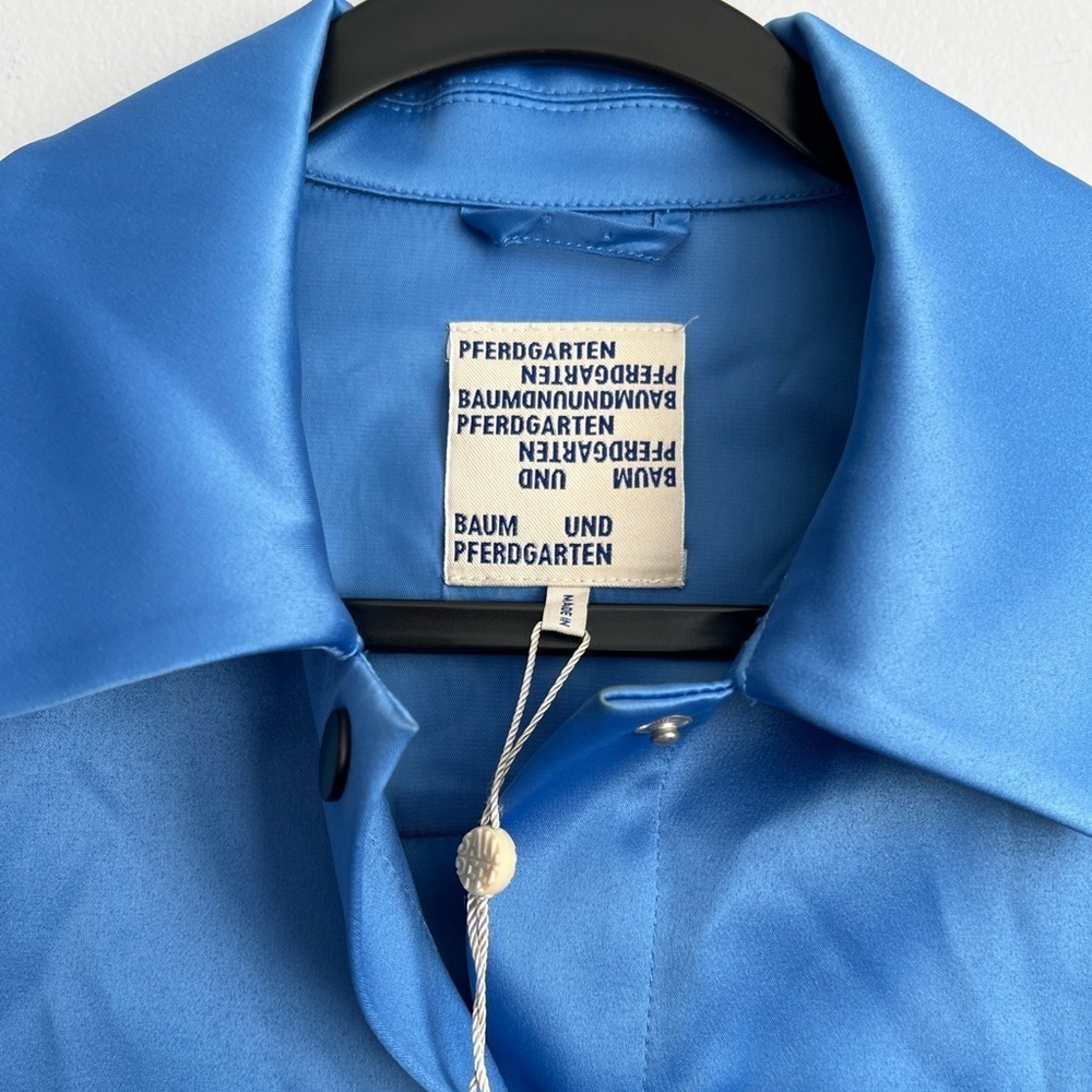 NWOT Baum Und Pferdgarten Size L • Blue Berly Snap Button Silky Jacket Top. - Picture 3 of 6